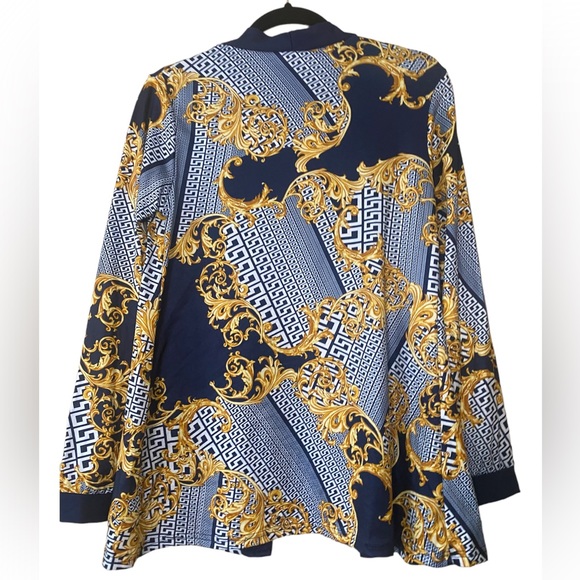 True rock woman’s 2 piece short outfit - Picture 3 of 7